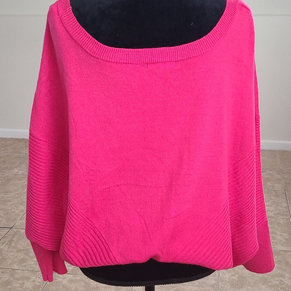 Sweater - Picture 2 of 6